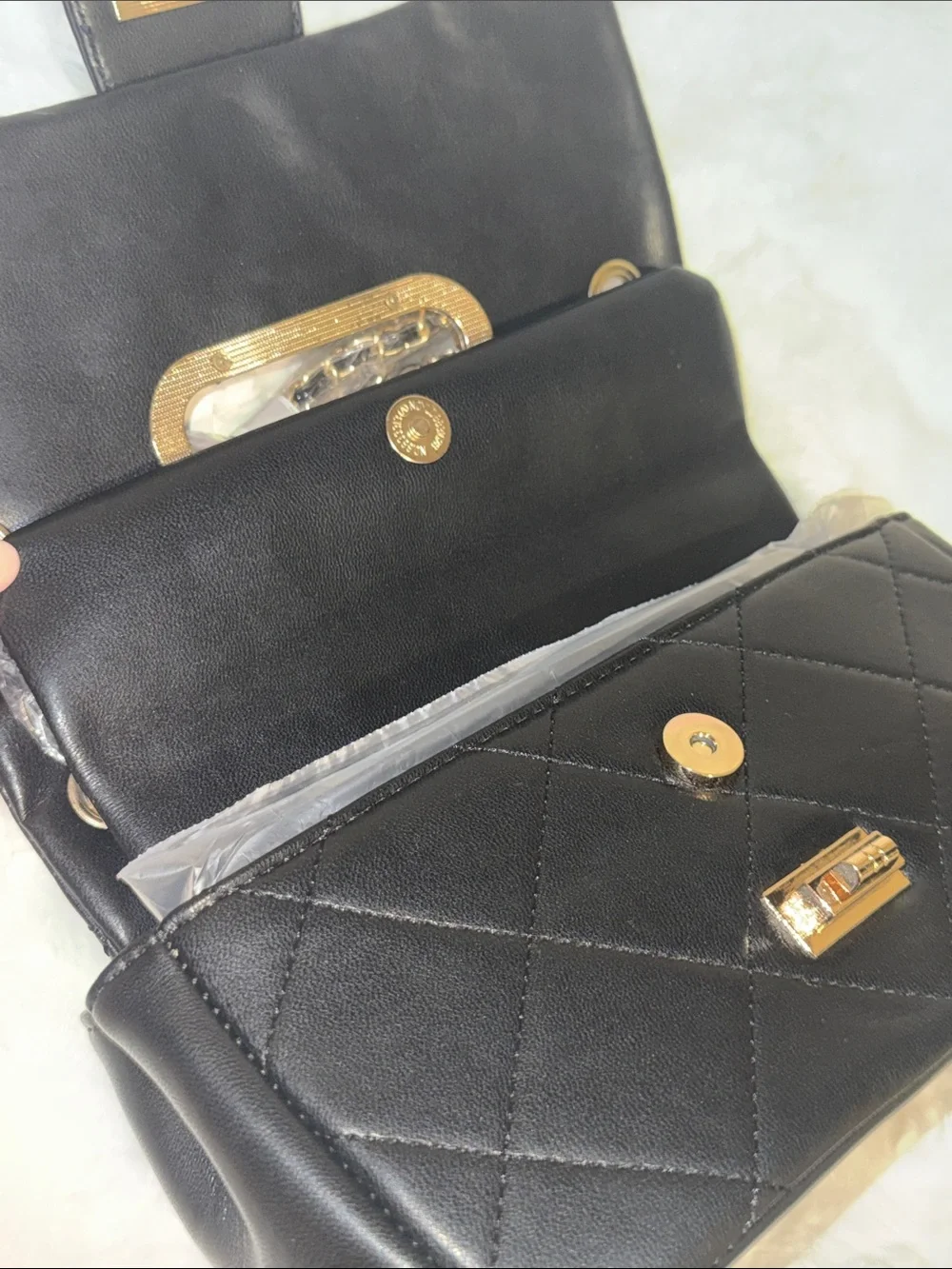 Quilted Black Chain-Handle Shoulder Bag - Elegant Everyday Style